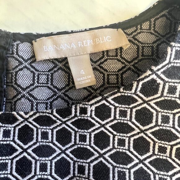 Banana Republic Woman's Peplum Top with Full Back Zipper - Spring '23 - - Picture 2 of 14